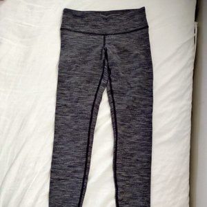 Like NEW  low rise Wunder Under THICK FABRIC herringbone lululemon leggings sz 2